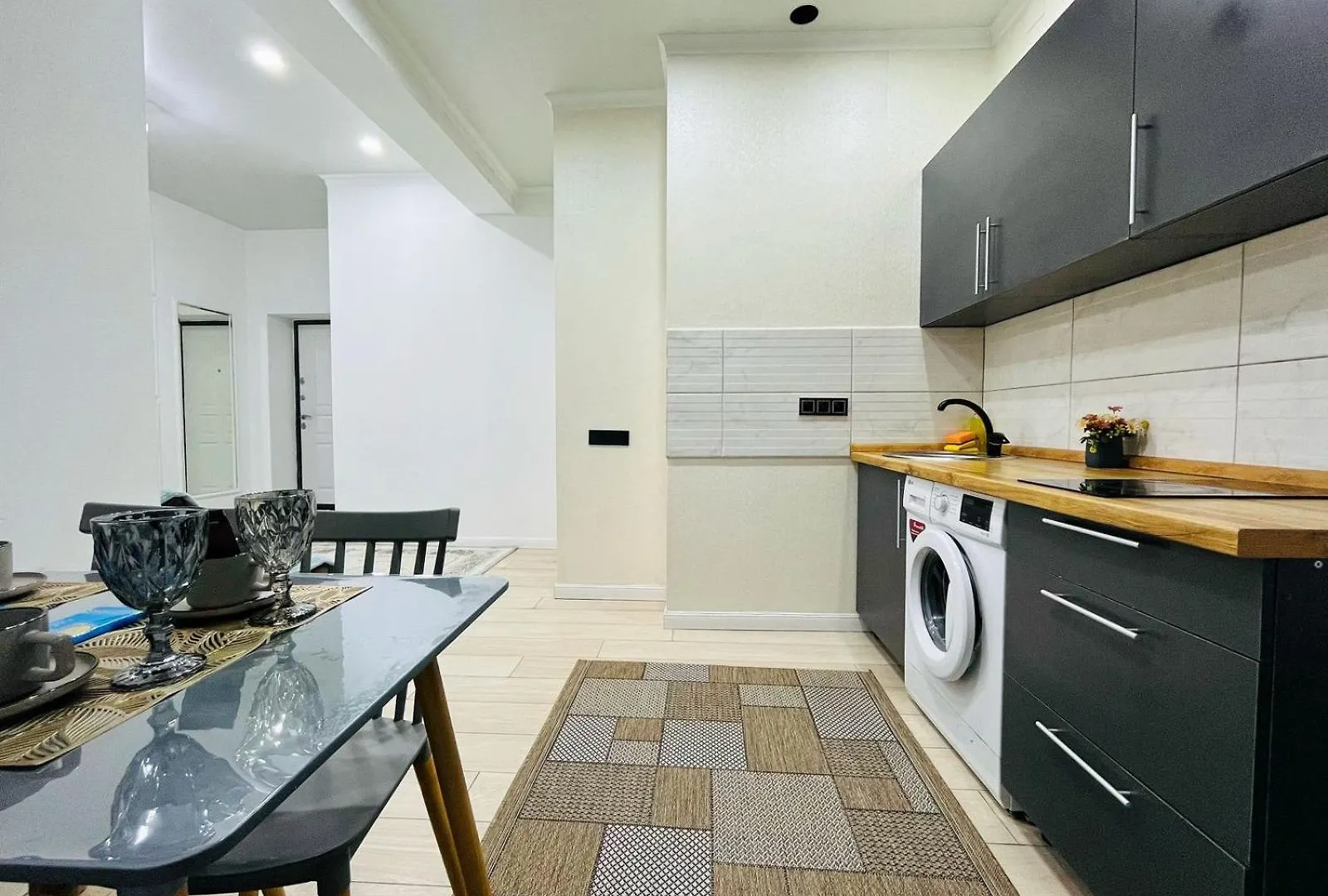 Heaven 2-Room Apartments Almaty